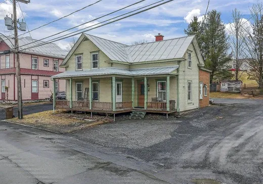 Un étage et demi à vendre - 268 Av. Lambert, Beauceville, G5X1R9