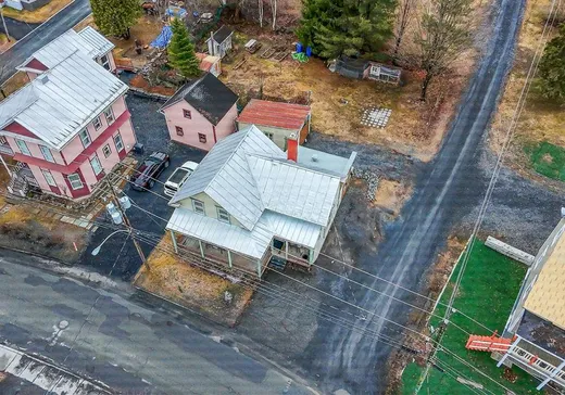 Maison à vendre - 268 Av. Lambert, Beauceville, G5X 1R9