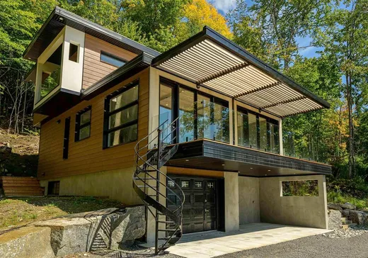 Two or more stories for sale - 2635 Ch. des Lupins, Mont-Blanc, J0T2G0