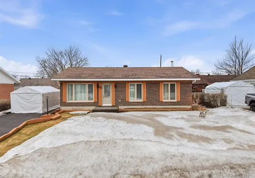 House for sale - 15 Rue François-Xavier-Garneau, St-Romuald, G6W 5W4