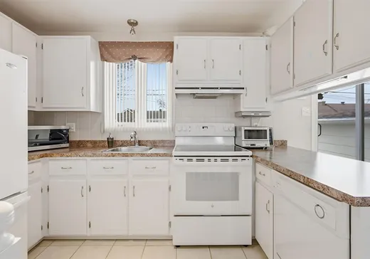 House for sale - 15 Rue François-Xavier-Garneau, St-Romuald, G6W 5W4