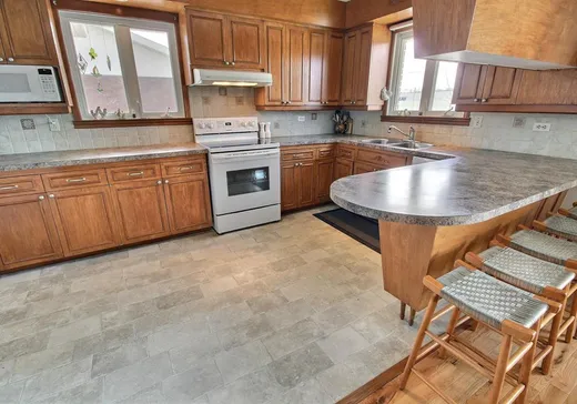 Maison à vendre - 693 Rue Maheux, Black-Lake, G6H 1S7