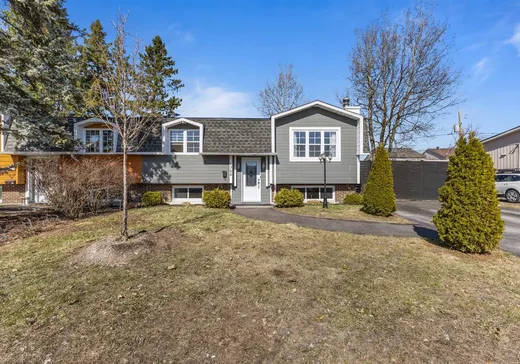 Maison à vendre - 1344 Rue de Lisieux, Blainville, J7C 3L4
