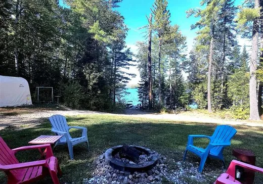 Maison à vendre - 54 Ch. du Lac-Galarneau E., Mansfield-et-Pontefract, J0X 1R0