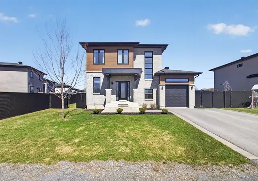 Maison à étages à vendre - 380 Rue du Golf, Saint-Zotique, J0P1Z0