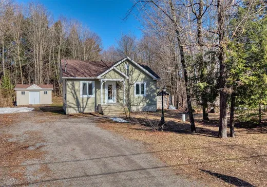 Bungalow à vendre - 104 Rue Francis, Sainte-Sophie, J5J0C2