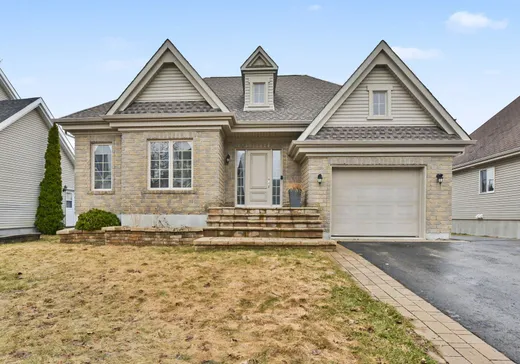 Maison à vendre - 3046 Rue du Sirocco, Sainte-Marthe-sur-le-Lac, J0N 1P0