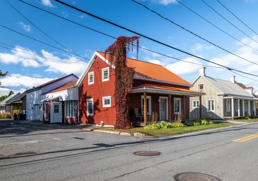 Maison à vendre - 395 Rue Principale, Saint-Roch-de-Richelieu, J0L 2M0