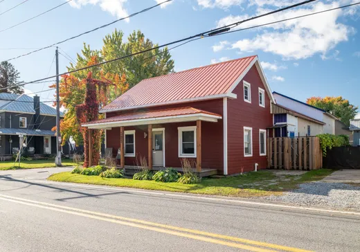 Maison à vendre - 395 Rue Principale, Saint-Roch-de-Richelieu, J0L 2M0