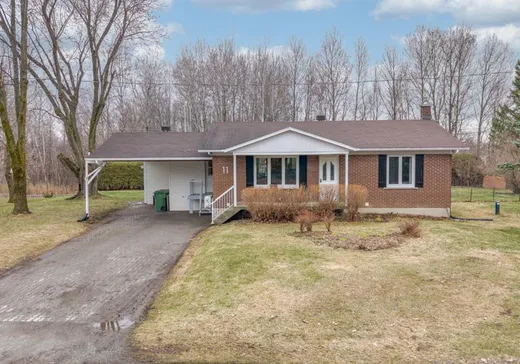 Two or more stories for sale - 11 Rue Germain, Warwick, J0A1M0