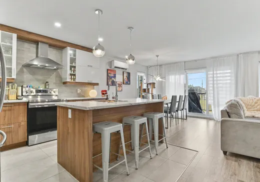 Condo à vendre - 669 Rue du Chardonnay, Sainte-Marthe-sur-le-Lac, J0N 1P0