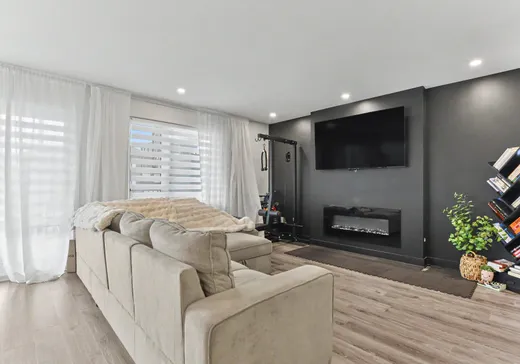 Condo à vendre - 669 Rue du Chardonnay, Sainte-Marthe-sur-le-Lac, J0N 1P0