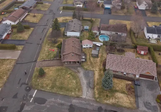 House for sale - 6 Rue Desharnais, Warwick, J0A 1M0