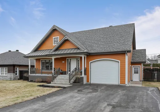 House for sale - 1035 Rue Corriveau, Berthierville, J0K 1A0