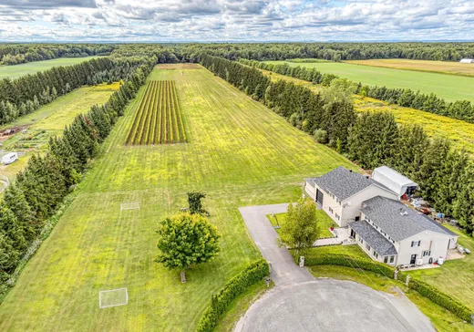 Two or more stories for sale - 75 Rue Roy, Lanoraie, J0K1E0