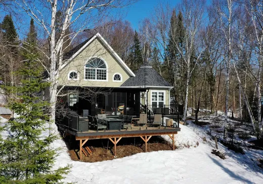 Maison à vendre - 75 Ch. Baumann, Lac-Saguay, J0W 1L0