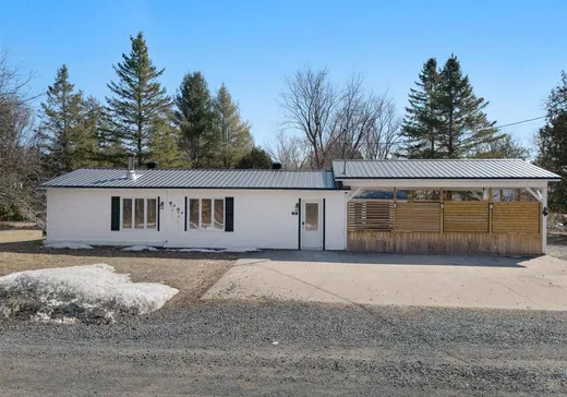 Bungalow à vendre - 32 Rue Fréchette, Asbestos, J0A1K0