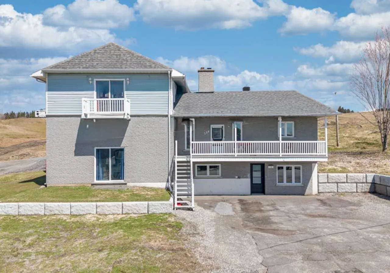 238 Rue Caron — photo 1