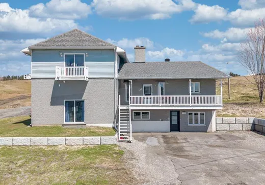 Maison à étages à vendre - 238 Rue Caron, Saints-Martyrs-Canadiens, G0P1A0