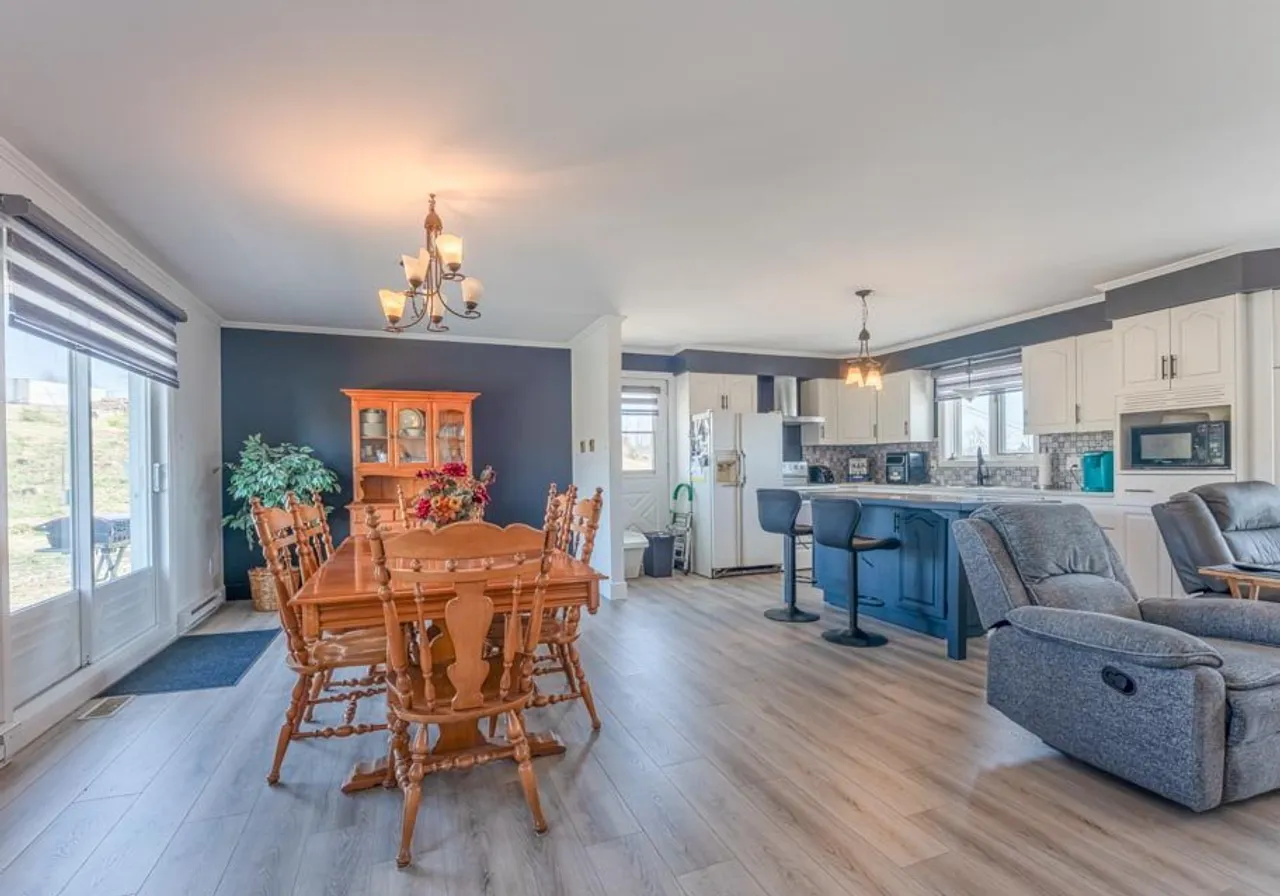 238 Rue Caron — photo 3