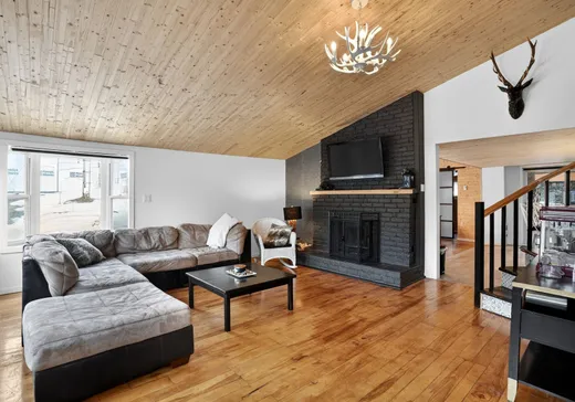 House for sale - 231 Rue des Pins, Chertsey, J0K 3K0