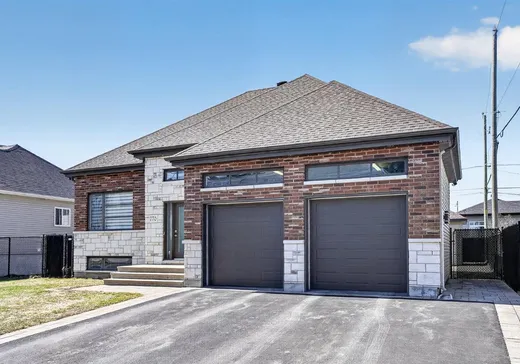 House for sale - 770 Rue du Paturage, St-Lin, J5M 0J5