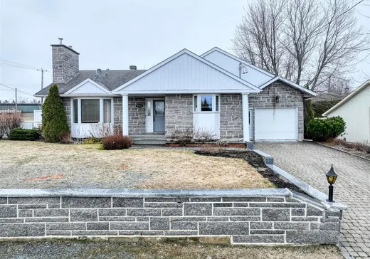 Bungalow à vendre - 1074 Rue Morin, Thetford Mines, G0N1E0