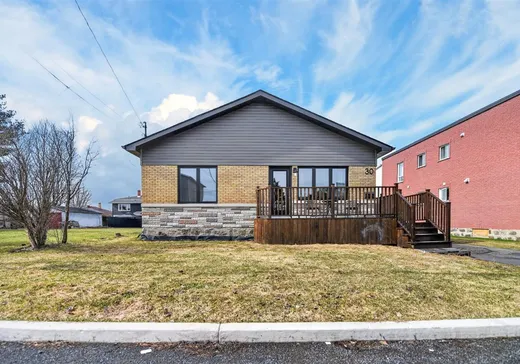 Bungalow à vendre - 30 14e Avenue, Drummondville, J2B3B8