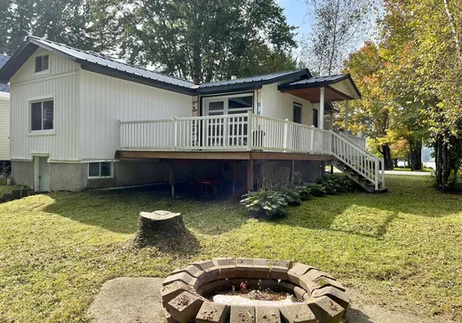 Maison à vendre - 155 Boul. Nolin, Asbestos, J0A 1K0