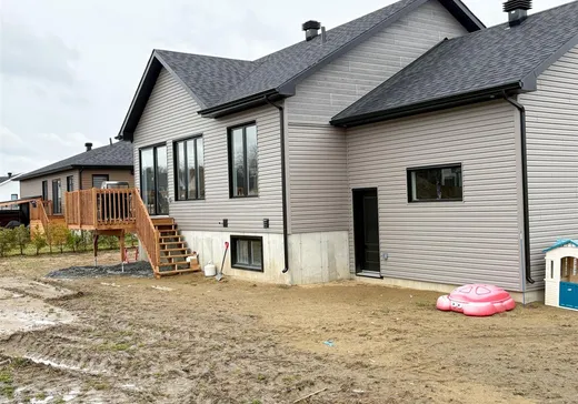 Maison à vendre - 370 Rue Lampron, St-Cyrille-De-Wendover, J1Z 0G6