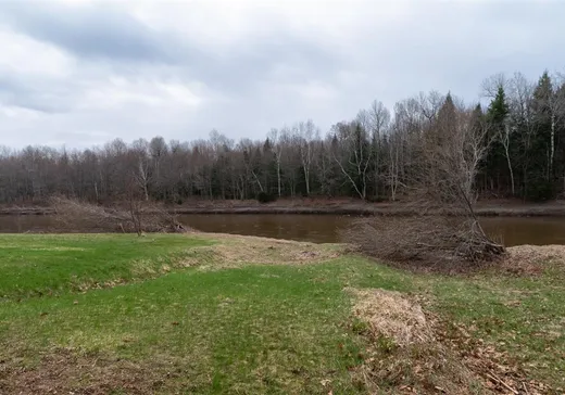 Maison à vendre - 806-811 Route Therrien, Sainte-Clotilde-de-Horton, J0A 1H0