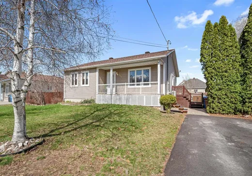 Bungalow for sale - 200 49e Avenue, Saint-Zotique, J0P1Z0