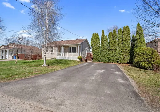 House for sale - 200 49e Avenue, Saint-Zotique, J0P 1Z0