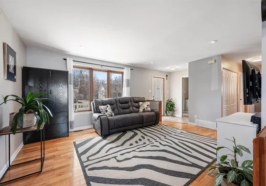 House for sale - 200 49e Avenue, Saint-Zotique, J0P 1Z0