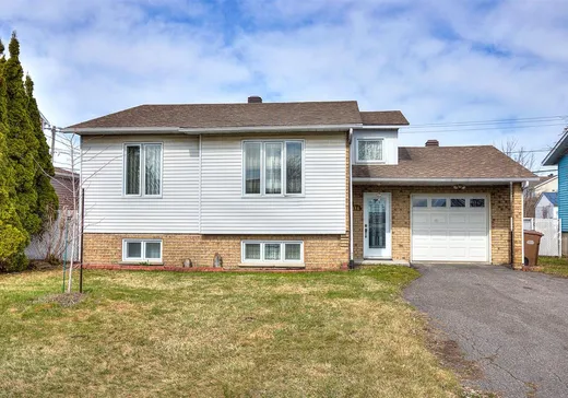 Bungalow à vendre - 211 Rue du Bassin, Saint-Constant, J5A1X8