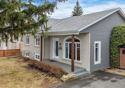 Maison à étages à vendre - 390 Rue Larose, Beloeil, J3G6A2