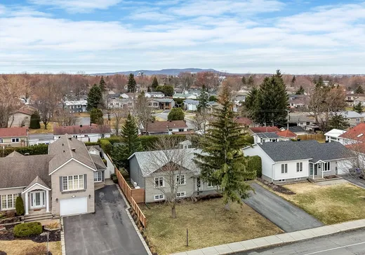 Maison à vendre - 390 Rue Larose, Beloeil, J3G 6A2