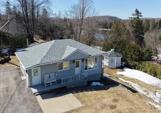 Maison à vendre - 155 Rue Rousseau, Saint-Calixte, J0K 1Z0