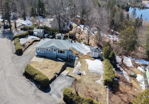Maison à vendre - 155 Rue Rousseau, Saint-Calixte, J0K 1Z0