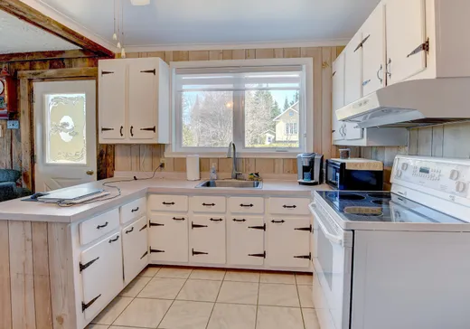 Maison à vendre - 155 Rue Rousseau, Saint-Calixte, J0K 1Z0