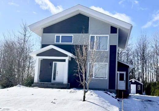 Maison à étages à vendre - 15 Rue des Pignons, Beaupré, G0A1E0