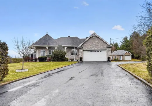 Bungalow à vendre - 120 Ch. du Lac, Ste-Catherine-De-Hatley, J0B1W0