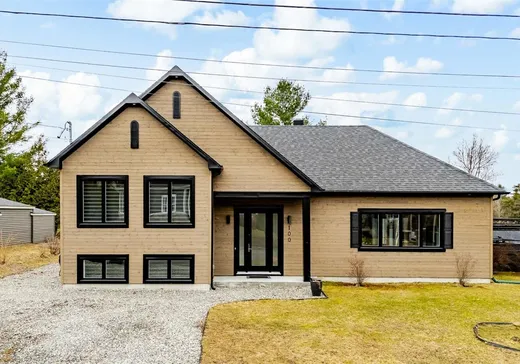 Two or more stories for sale - 100 Rue Marjorie-Donald, Sherbrooke, J1M0E1