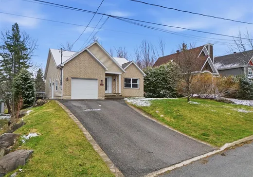 Maison à vendre - 202 Rue Gosselin, Magog, J1X 5R8