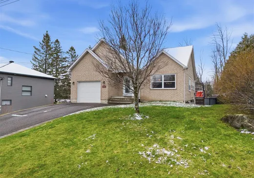 Maison à vendre - 202 Rue Gosselin, Magog, J1X 5R8