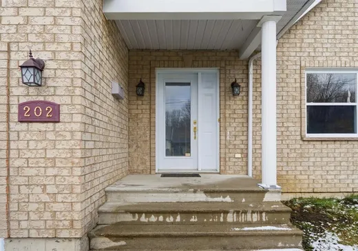 Maison à vendre - 202 Rue Gosselin, Magog, J1X 5R8