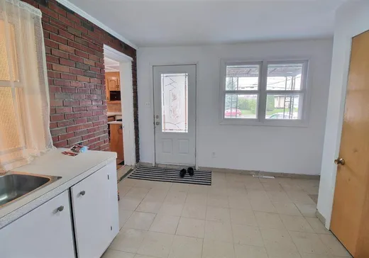 Maison à vendre - 1324 1re Avenue E., Acton Vale, J0H 1A0