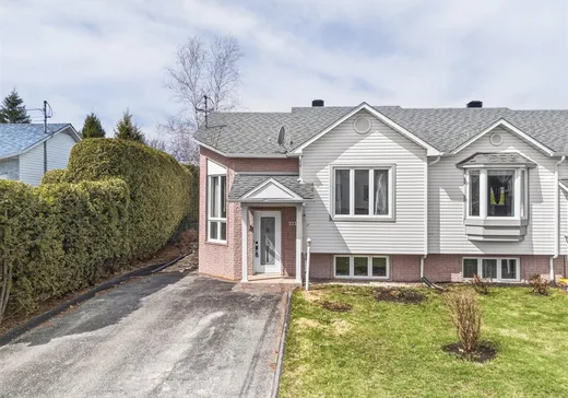 Bungalow à vendre - 221 Rue des Condors, Sherbrooke, J1R0S2