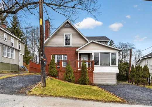 Maison à étages à vendre - 3034 Rue College, Lennoxville, J1M1V1