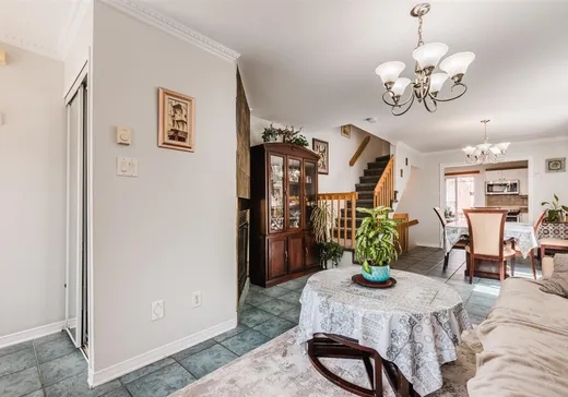 Maison à vendre - 11334 Av. Armand-Lavergne, Montréal (Nord), H1H 5W4